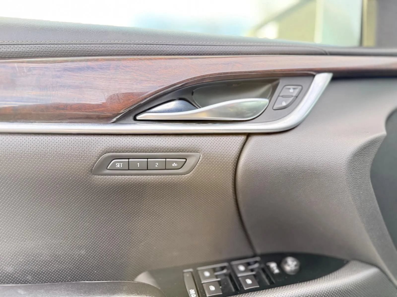 Used 2016 Cadillac XTS Luxury FWD image 21