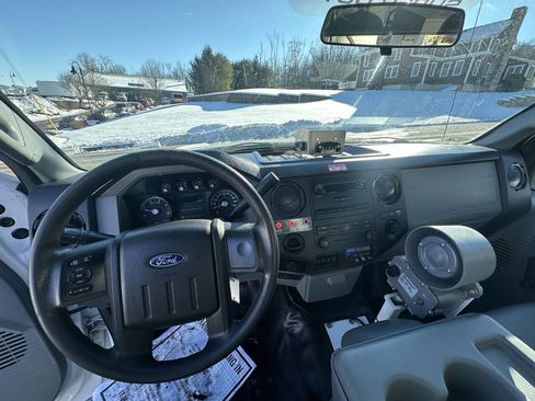 Used 2015 Ford F550 4X2 2dr Regular Cab 140.8 200. image 22