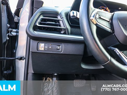 Used 2024 Chevrolet Traverse LT image 28