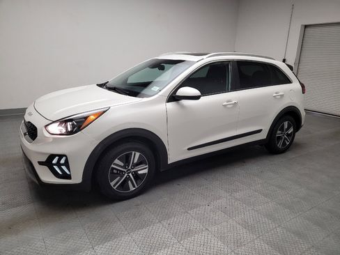 Used 2022 Kia Niro LXS FWD image 2