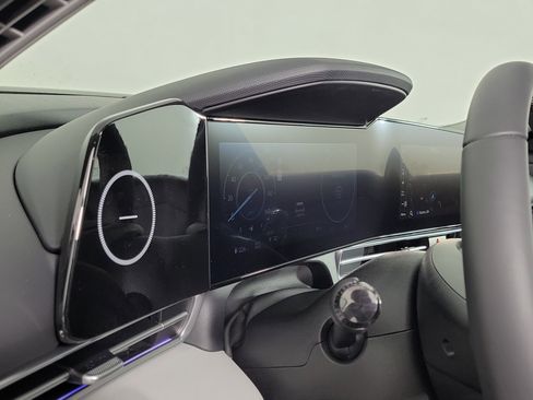 New 2025 Hyundai Elantra Limited image 13