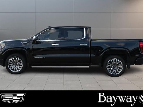 Used 2026 GMC Sierra 1500 Denali Ultimate AWD/4WD image 4