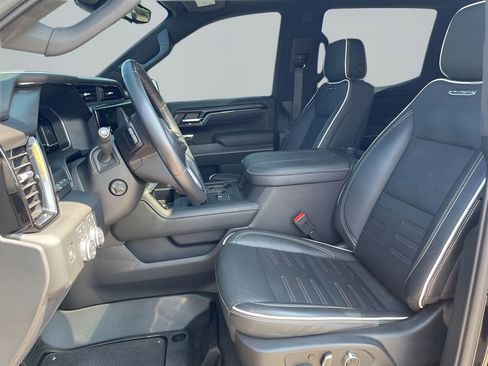 Used 2023 GMC Sierra 1500 AT4X image 10