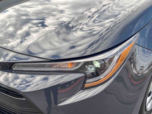 Certified 2025 Toyota Corolla LE image 9