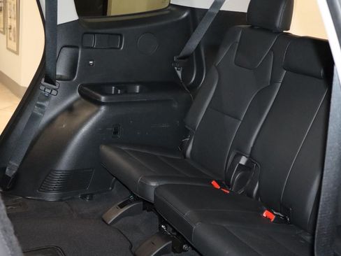 Used 2020 Kia Telluride S w/ S 8 Passenger Seating Package AWD/4WD image 31