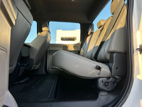 Certified 2022 Ford F250 XL w/ STX Appearance Package AWD/4WD image 19