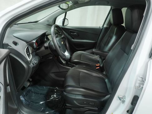 Used 2018 Chevrolet Trax LT w/ Driver Confidence Package FWD image 10