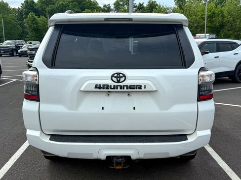 Used 2021 Toyota 4Runner SR5 Premium w/ Moonroof Package AWD/4WD image 6
