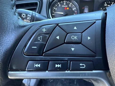 Used 2017 Nissan Rogue Sport SV w/ SV All-Weather Package image 29