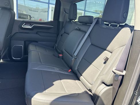 New 2026 GMC Sierra 1500 SLT w/ SLT Premium Package AWD/4WD image 19