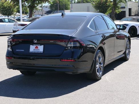 Used 2023 Honda Accord EX image 4