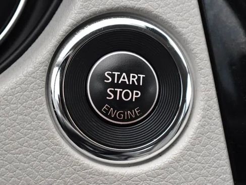 Used 2021 Nissan Rogue Sport SL AWD/4WD image 28
