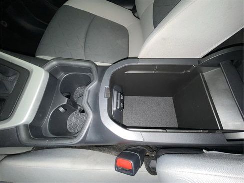 Used 2020 Toyota RAV4 XLE w/ Convenience Package image 21