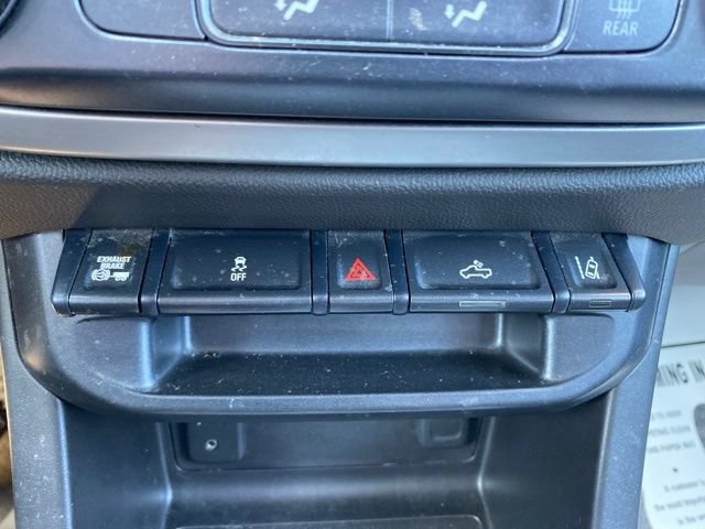 Used 2016 Chevrolet Colorado LT w/ LT Convenience Package AWD/4WD image 11