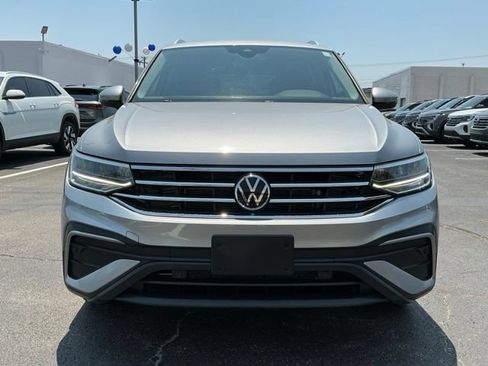 Certified 2023 Volkswagen Tiguan SE FWD image 8