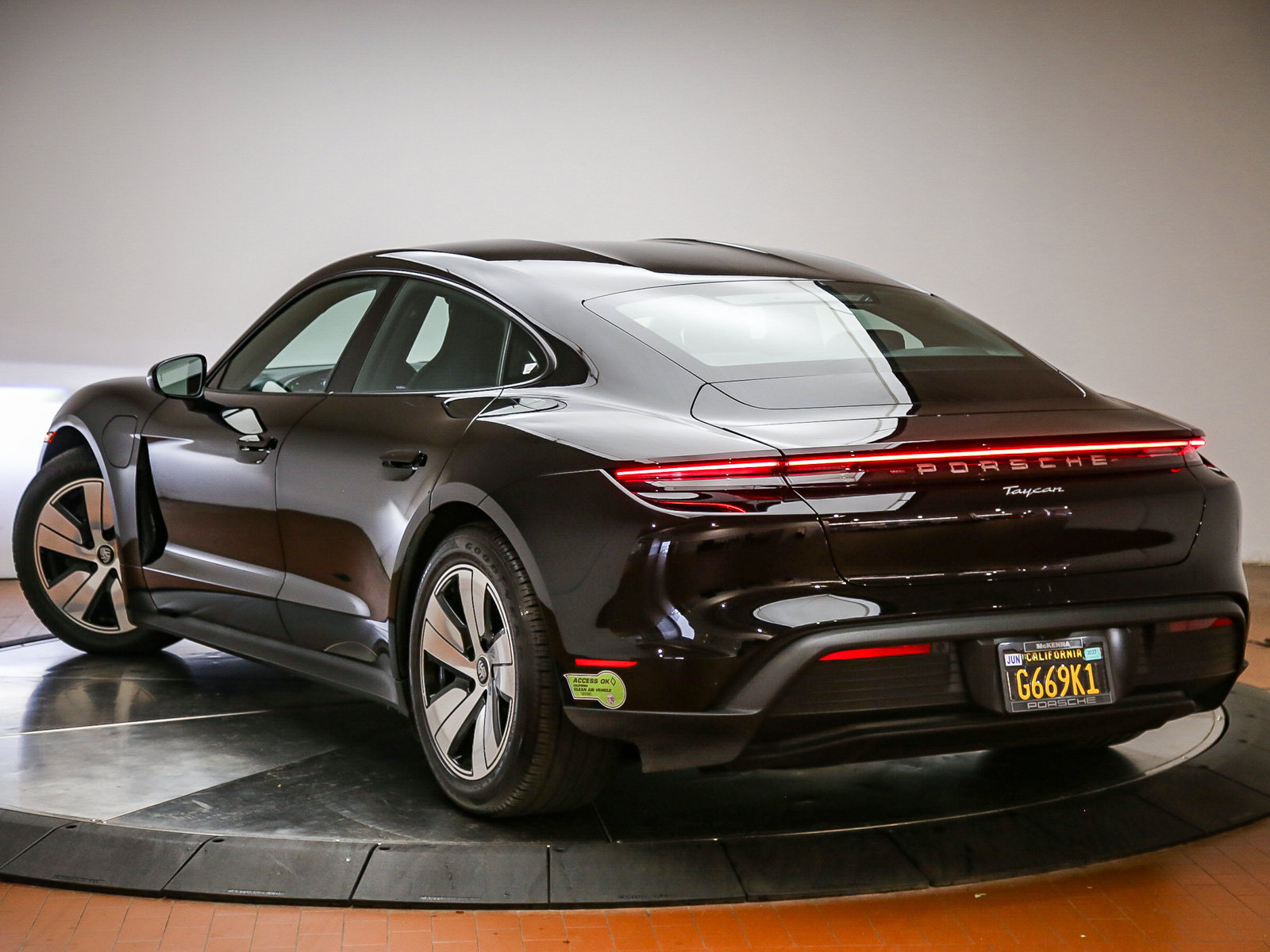 Certified 2023 Porsche Taycan RWD image 3