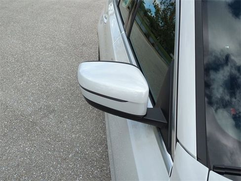 Used 2025 BMW 330i Sedan image 12