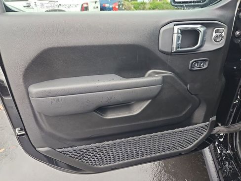 New 2026 Jeep Gladiator Mojave image 10