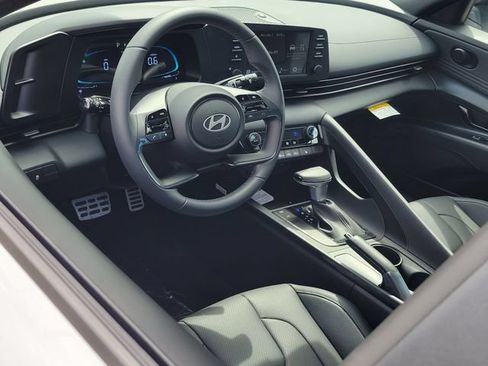 New 2026 Hyundai Elantra SEL Sport FWD image 5