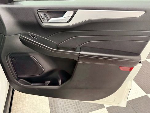 New 2024 Ford Escape SE w/ PHEV Premium Package image 21