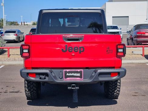 Used 2024 Jeep Gladiator Sport AWD/4WD image 7