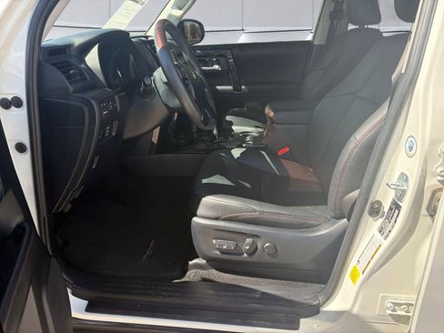 Used 2021 Toyota 4Runner TRD Off-Road Premium w/ Moonroof Package AWD/4WD image 7