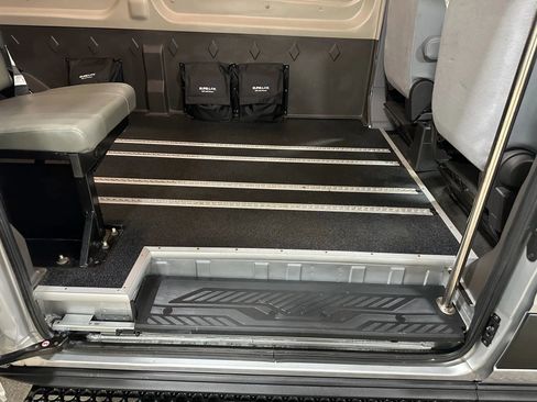 Used 2019 Ford Transit 250 148 Medium Roof image 26