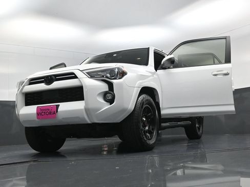 Used 2021 Toyota 4Runner SR5 RWD image 28