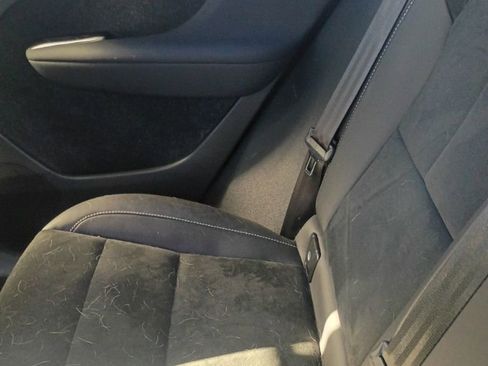 Used 2021 Volvo XC40 T5 R-Design w/ Advanced Package image 28