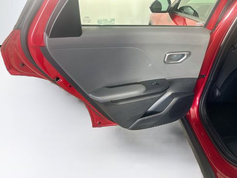 Used 2025 Kia K4 FWD image 26