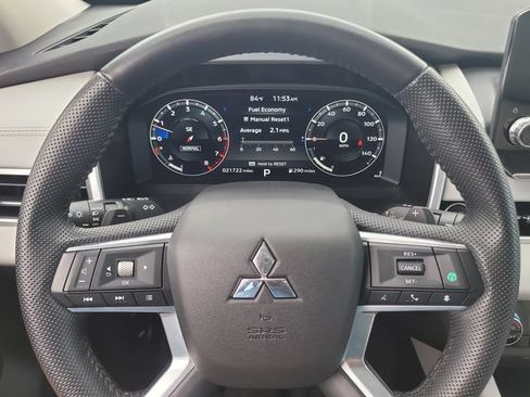 Used 2023 Mitsubishi Outlander SEL FWD image 30