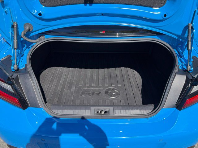 Used 2022 Toyota GR86 RWD image 10