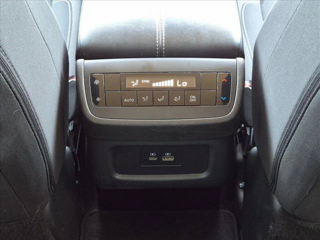Used 2024 Nissan Pathfinder SV FWD image 17