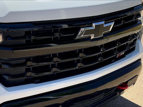 Used 2024 Chevrolet Silverado 1500 LT Trail Boss w/ Protection Package AWD/4WD image 30