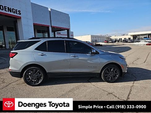 Used 2024 Chevrolet Equinox RS image 2