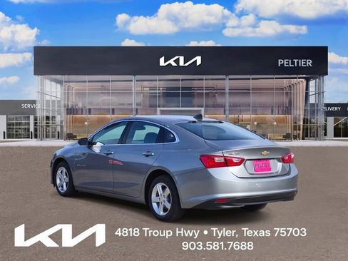 Used 2023 Chevrolet Malibu LS FWD image 4