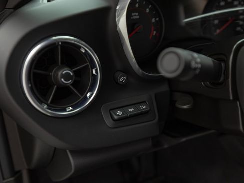 Used 2021 Chevrolet Camaro SS image 38