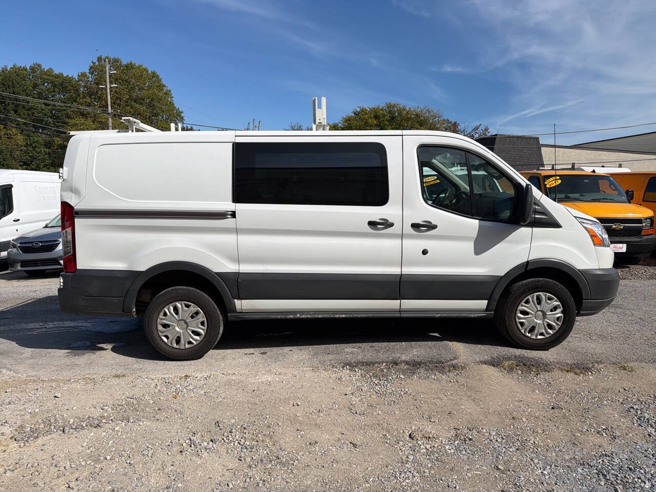 Used 2017 Ford Transit 250 130 Low Roof w/ Exterior Upgrade Package RWD image 11