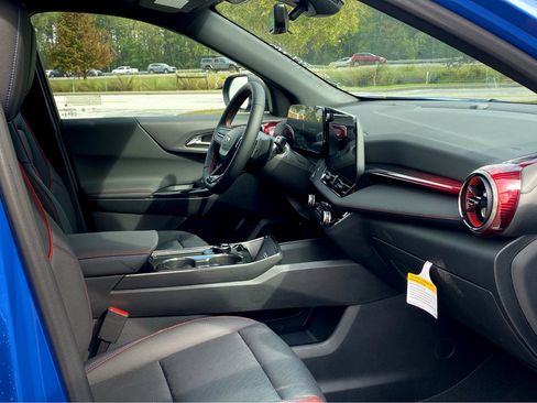 New 2025 Chevrolet Equinox RS w/ Safety and Technology Package image 18