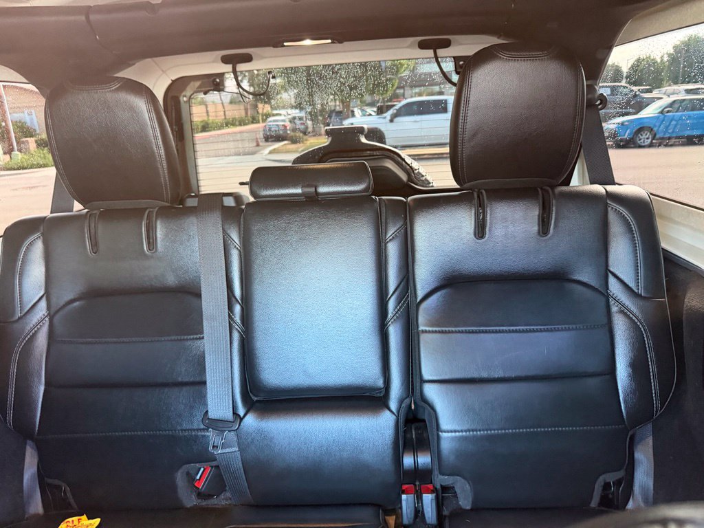 Used 2023 Jeep Wrangler Unlimited Sahara AWD/4WD image 27