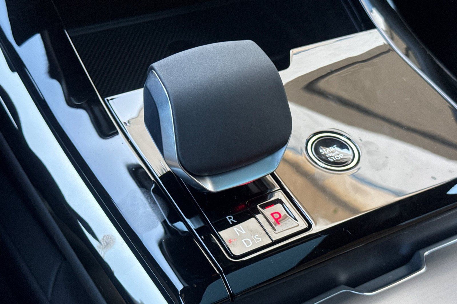 New 2027 Land Rover Range Rover Sport SE AWD/4WD image 19