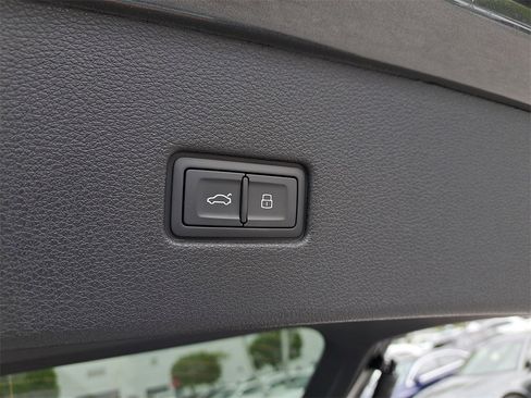 New 2026 Audi Q8 Prestige image 30