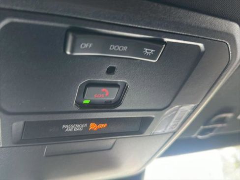 Certified 2024 Toyota Tacoma SR5 AWD/4WD image 13