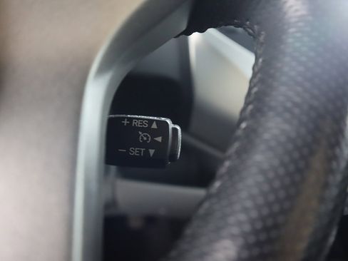 Used 2012 Toyota Tacoma PreRunner image 35