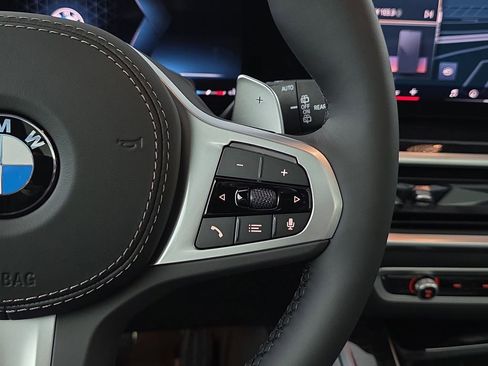 New 2026 BMW X5 xDrive40i w/ M Sport Package image 18