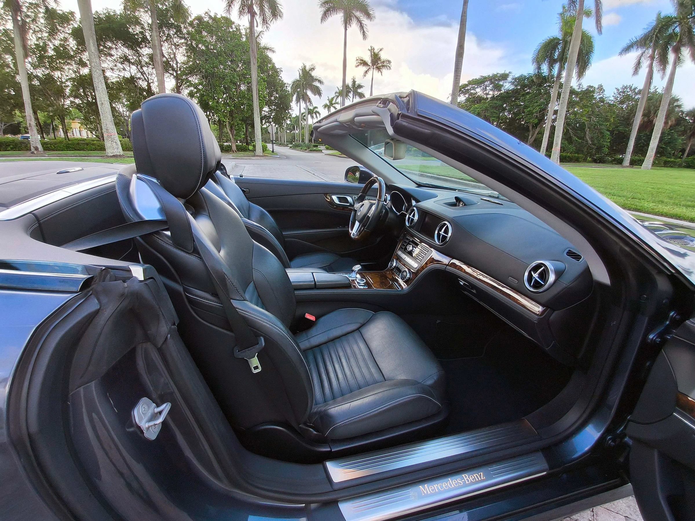Used 2014 Mercedes-Benz SL 550 image 23