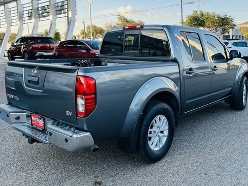 Used 2020 Nissan Frontier SV image 6