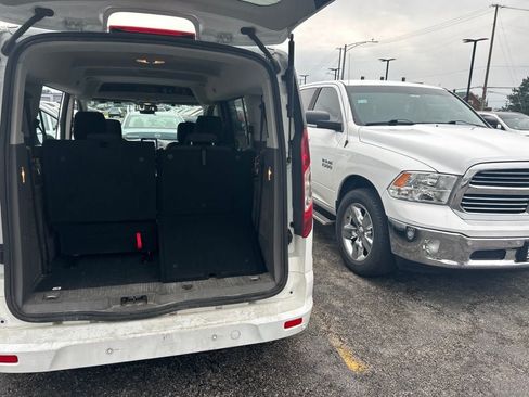 Used 2019 Ford Transit Connect XLT FWD image 20