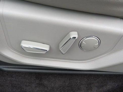 Used 2015 Ford F150 Lariat w/ Equipment Group 502A Luxury image 17