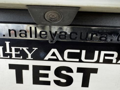 Used 2018 Porsche Macan Sport Edition image 45